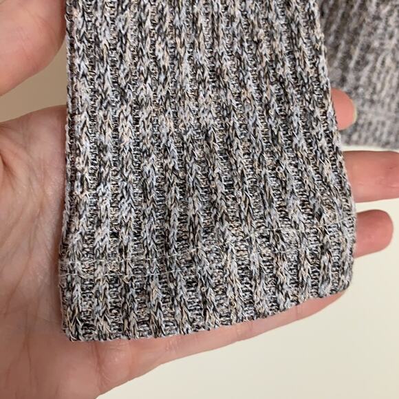 Design Lab Oatmeal Cowl Neck Sweater NWT Size XS - Picture 3 of 6